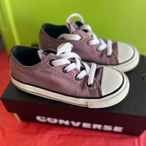 Girls Converse Plum size 10